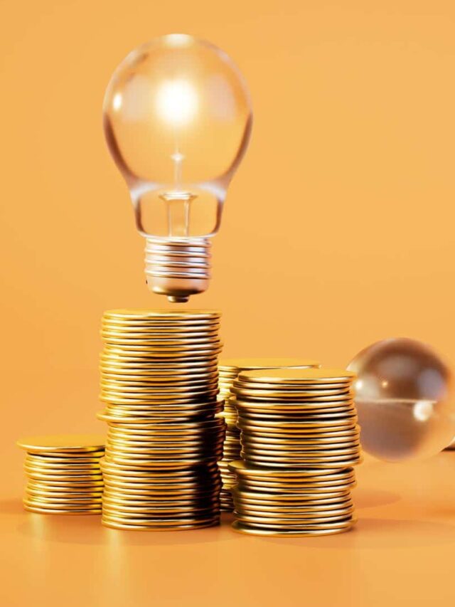 eletricidade-cara-lampadas-e-pilhas-de-moedas-de-dolar-em-uma-renderizacao-3d-de-fundo-pastel