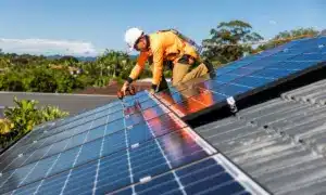 energia por assinatura precisa de placa solar