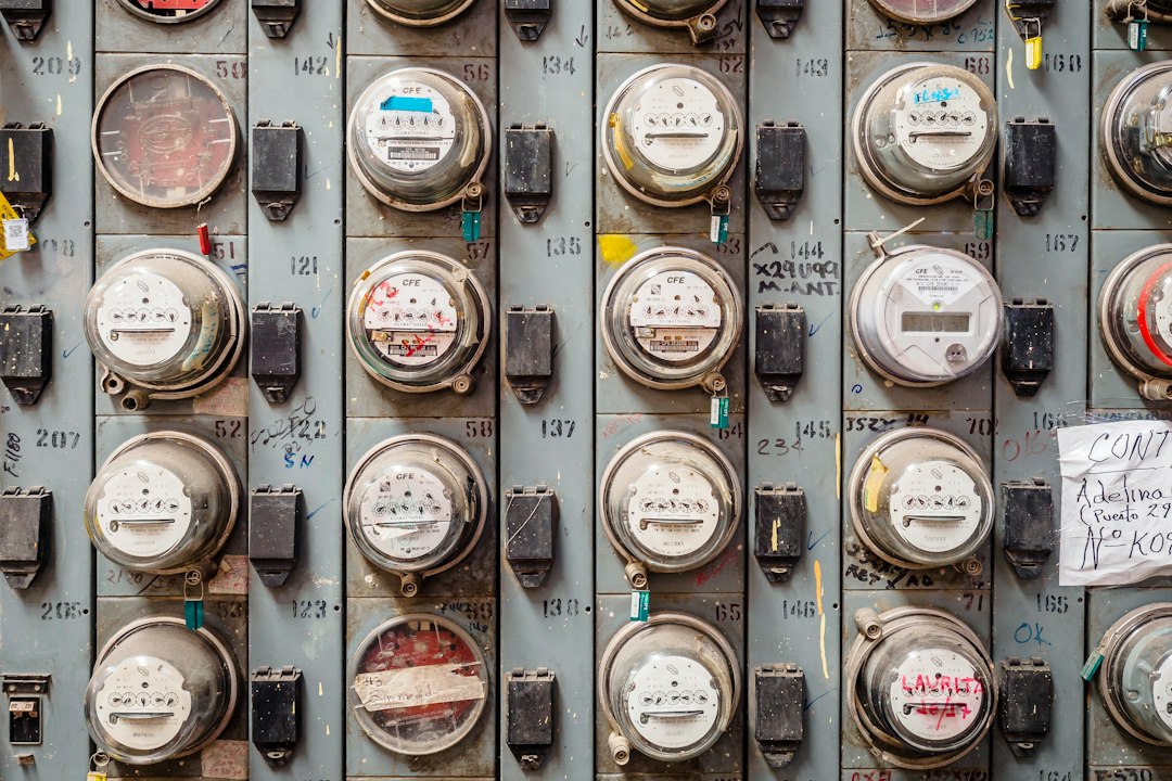 Medidor de energia de uma residência, ilustrando o mercado livre de energia para baixa tensão